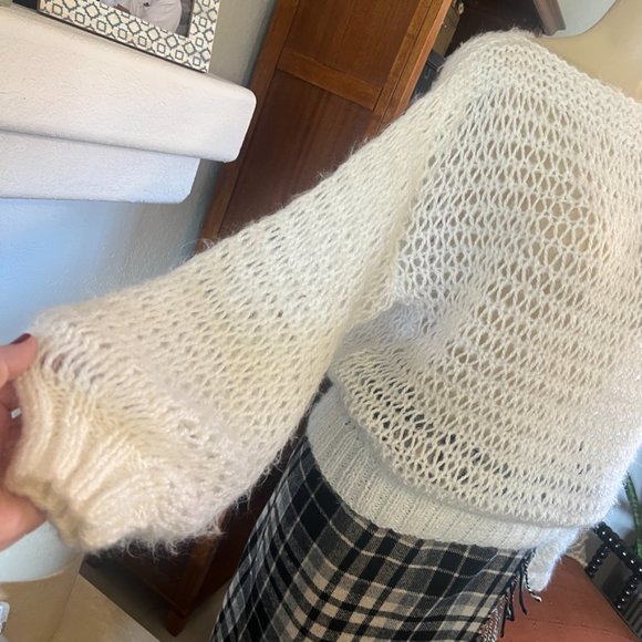 hand knitted loose weave bell sleeve SWEATER - Picture 1 of 5